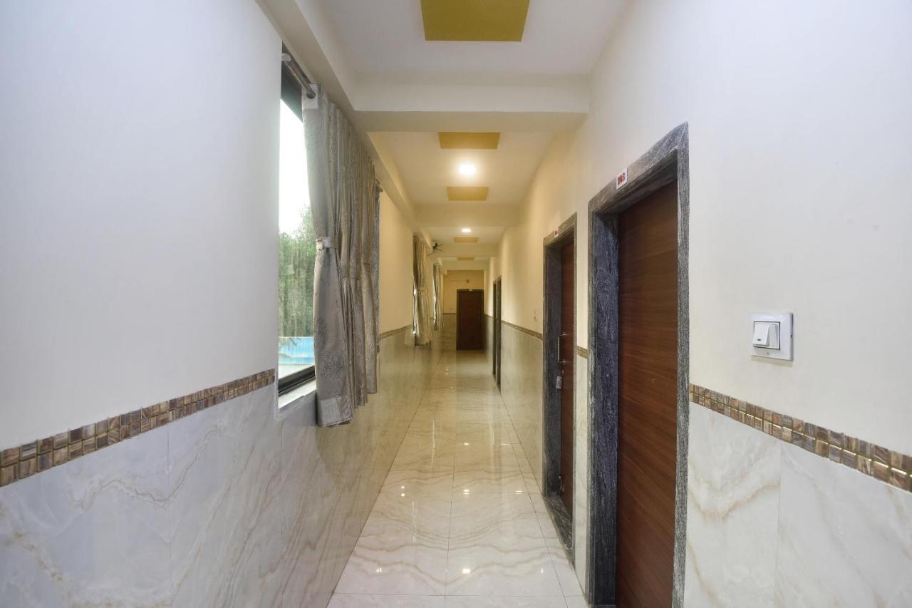 Oyo 60773 Ruchita Loadging & Boarding Hotel Mumbai Luaran gambar