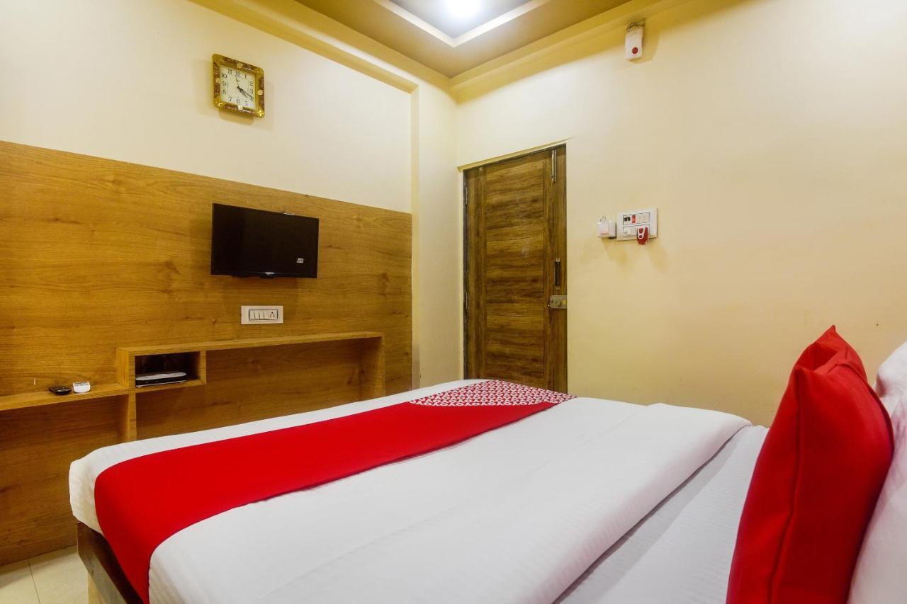 Oyo 60773 Ruchita Loadging & Boarding Hotel Mumbai Luaran gambar