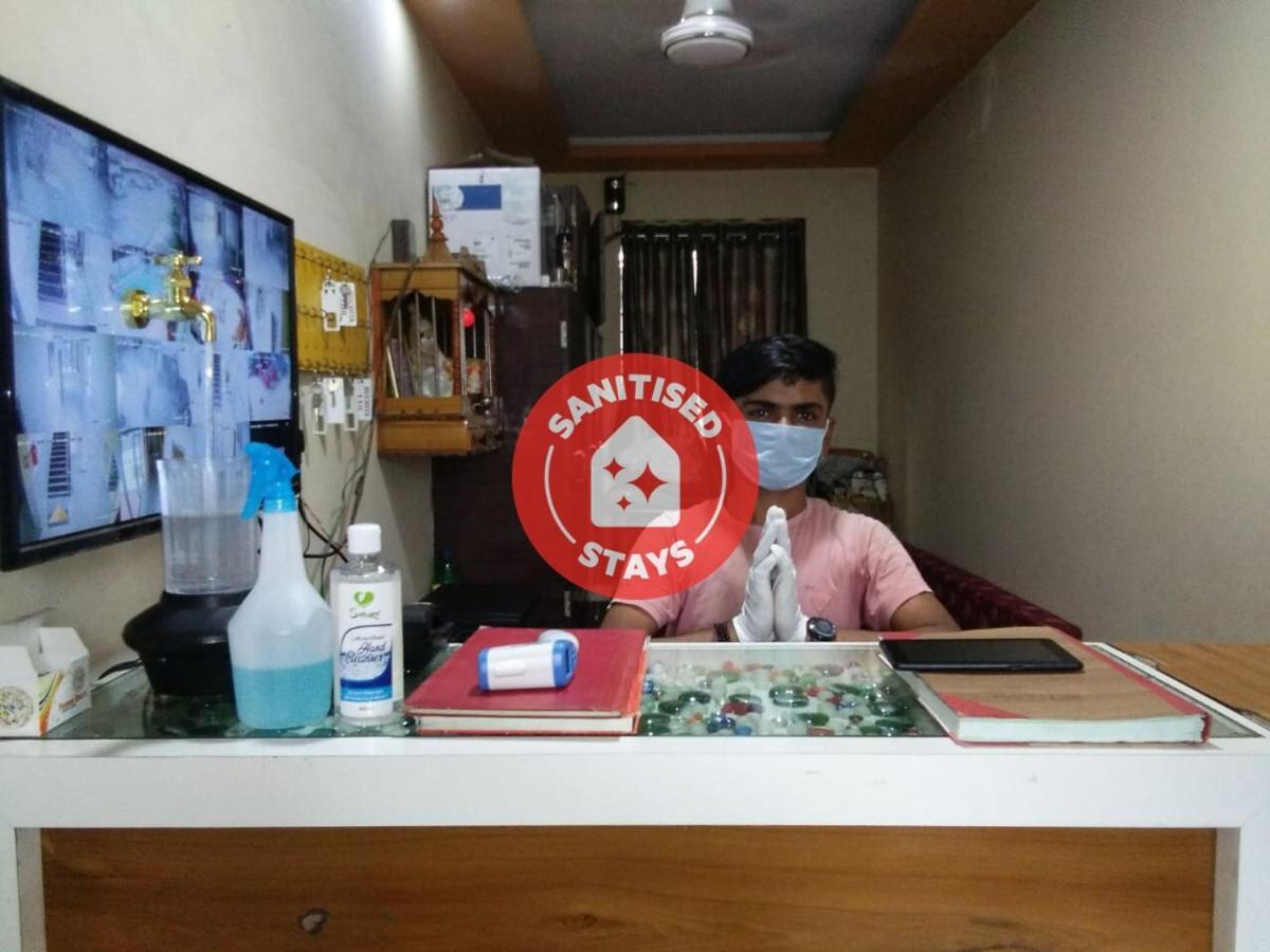 Oyo 60773 Ruchita Loadging & Boarding Hotel Mumbai Luaran gambar